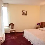 Lina Hotel