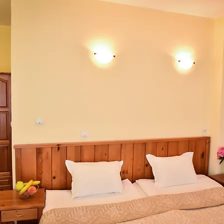 Lina 3* بانسكو